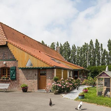Vila Gite De La Ferme Des Crins Blancs Hazebrouck Exteriér fotografie